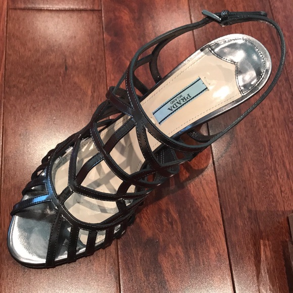 Prada heels - Picture 9 of 11